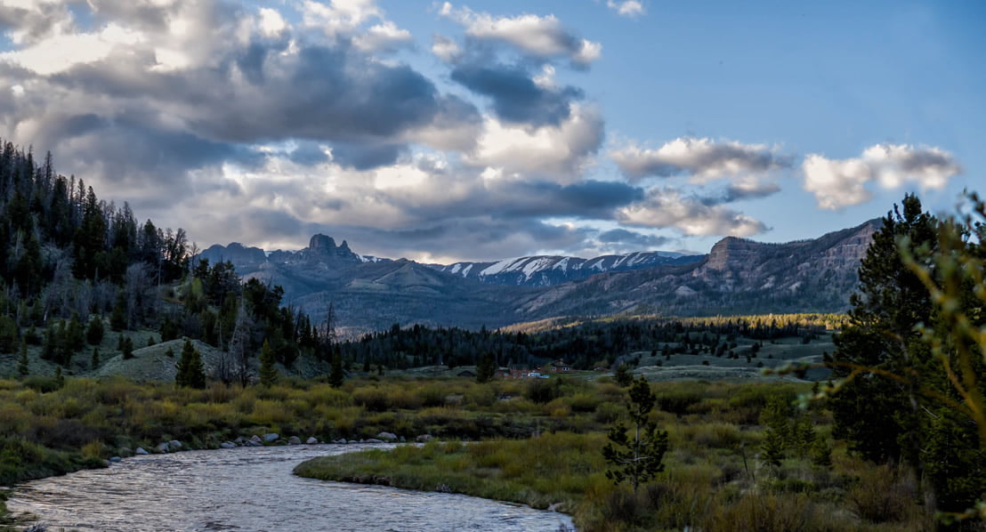 horsecreeksunsetduboisbillsincavage1108x598 Wind River Country