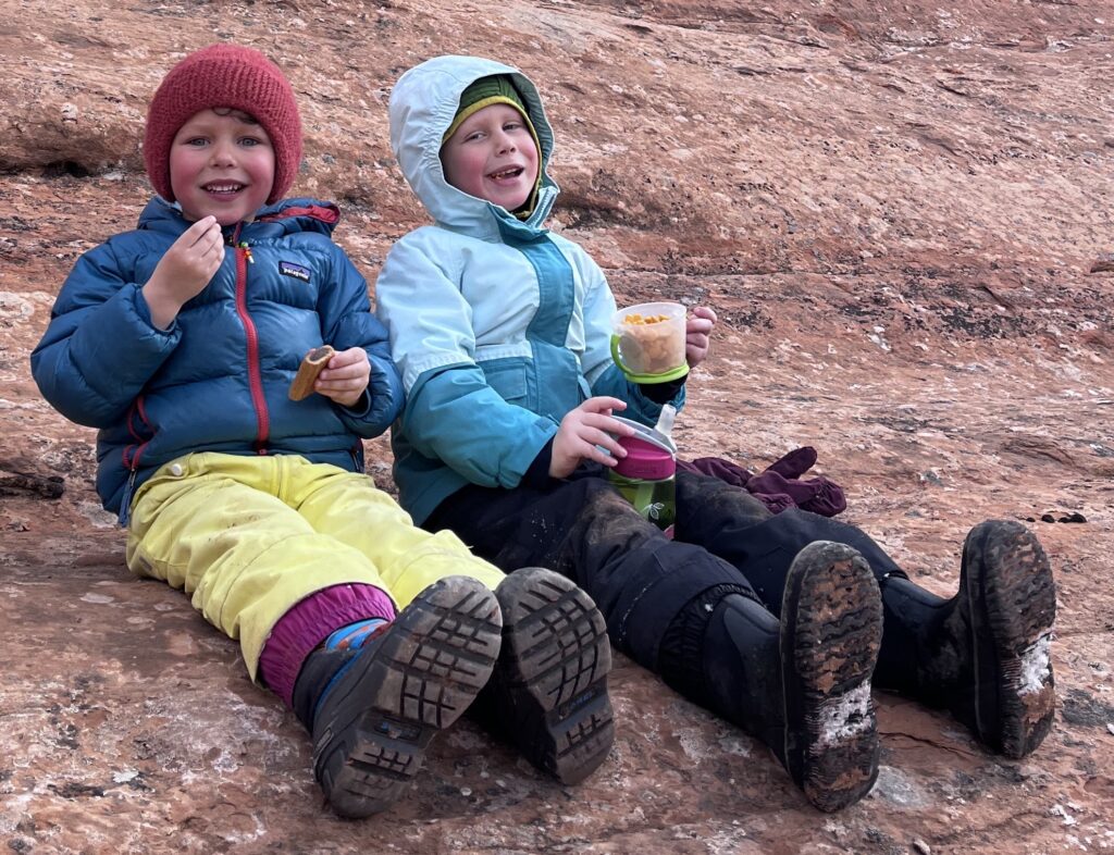 Children eating snacks

Photo: Sally Oviatt 